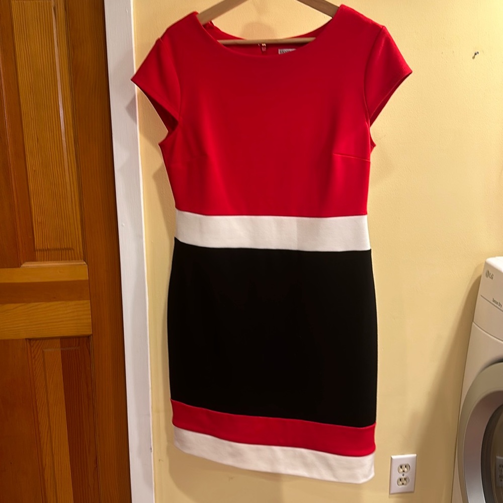 Sandra Darren Color Block Red White And Black Kne… - image 1
